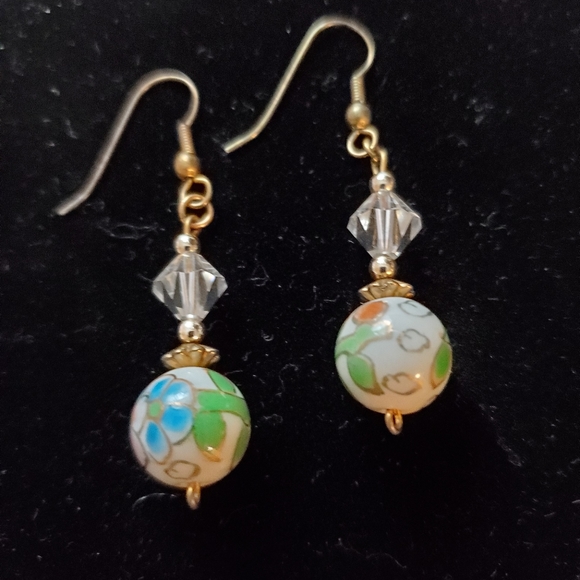 Handmade beautiful Earrings - Picture 3 of 8